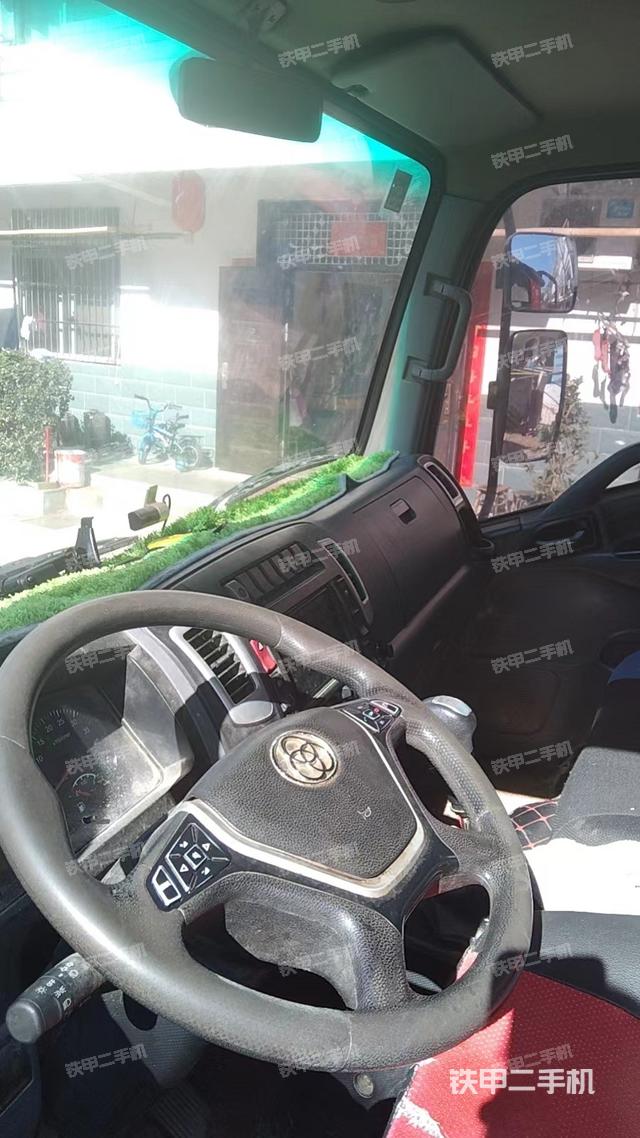 驾驶室操作台（设备外观及核心部件）