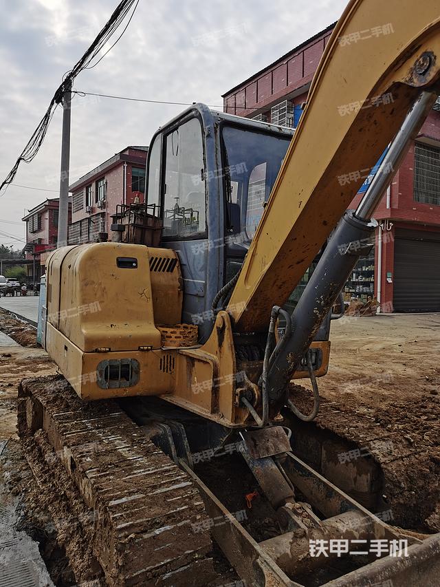驾驶室整体（整机外观）