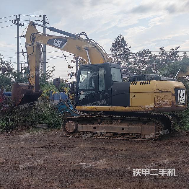 驾驶室顶部（整机外观）