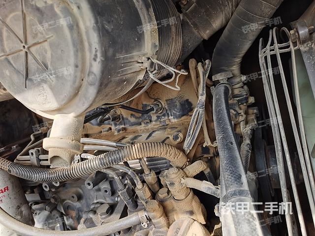 回转马达和主控阀（整机外观）