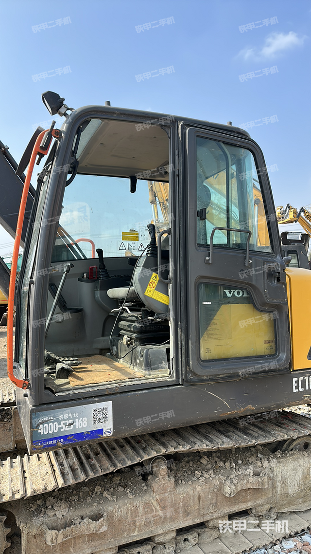 驾驶室整体（整机外观）