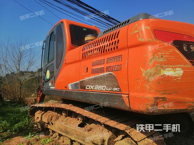 斗山DX215-9C挖掘机