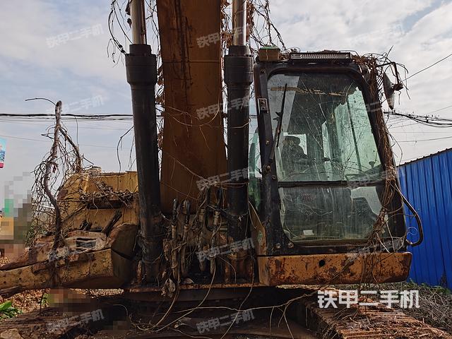 驾驶室整体（整机外观）