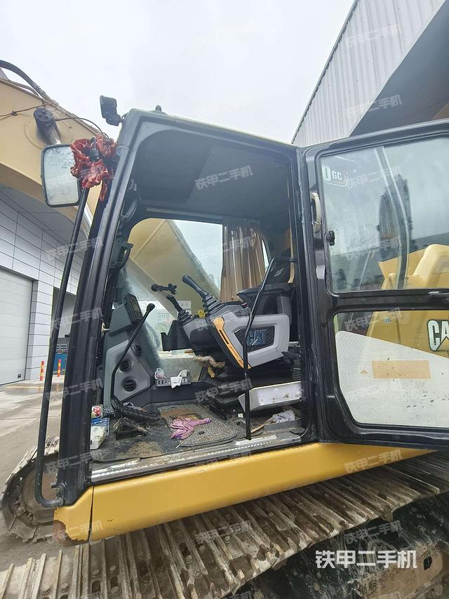 驾驶室整体（整机外观）