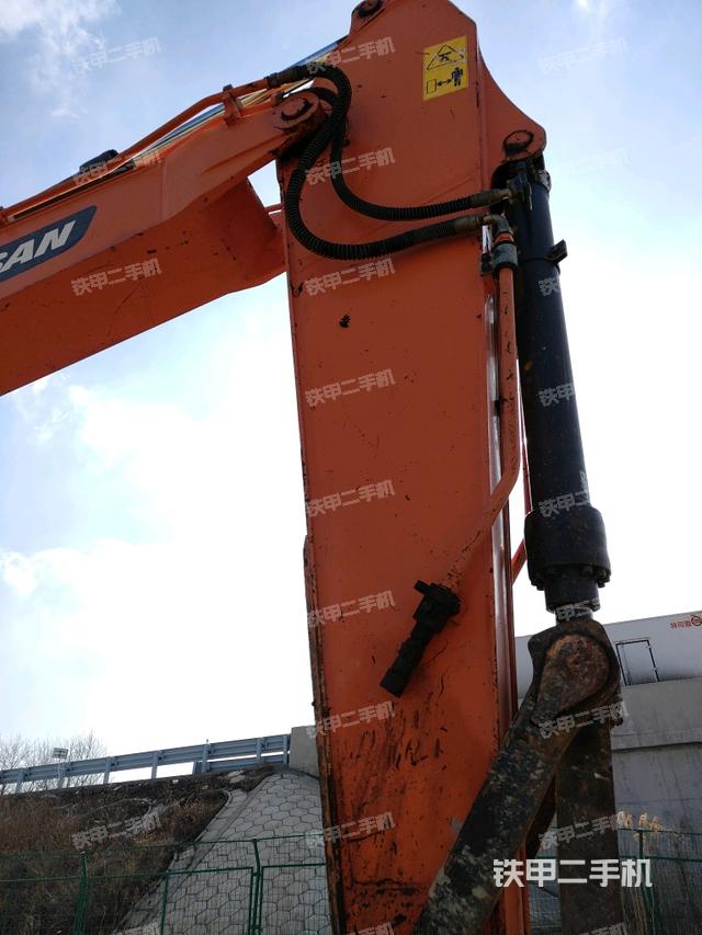 小臂整体右前（工作和回转装置）