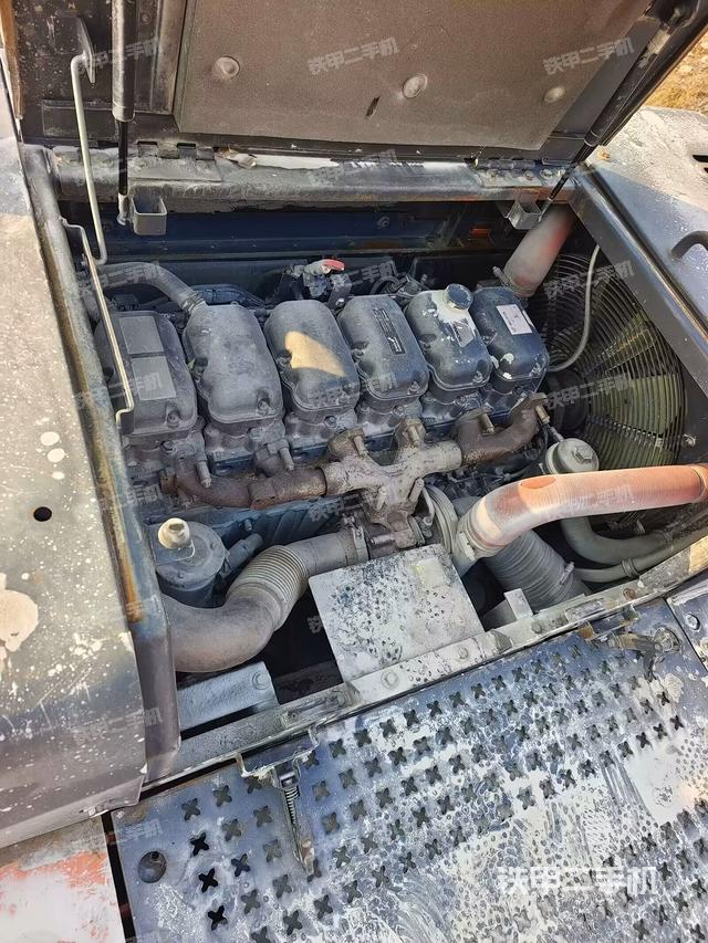 发动机整体俯视（整机外观）