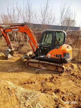 斗山DX60-9C挖掘机实拍图片