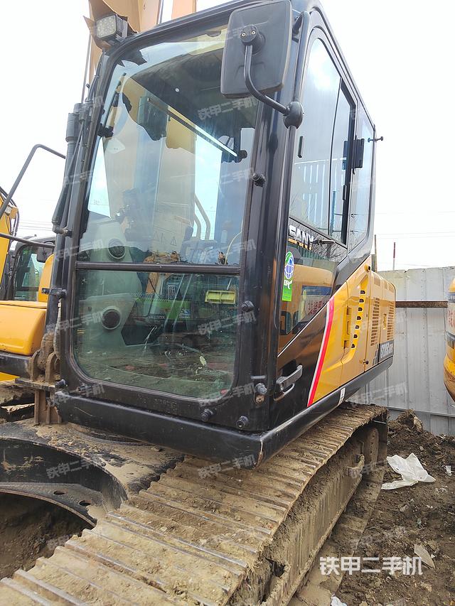 驾驶室整体（整机外观）