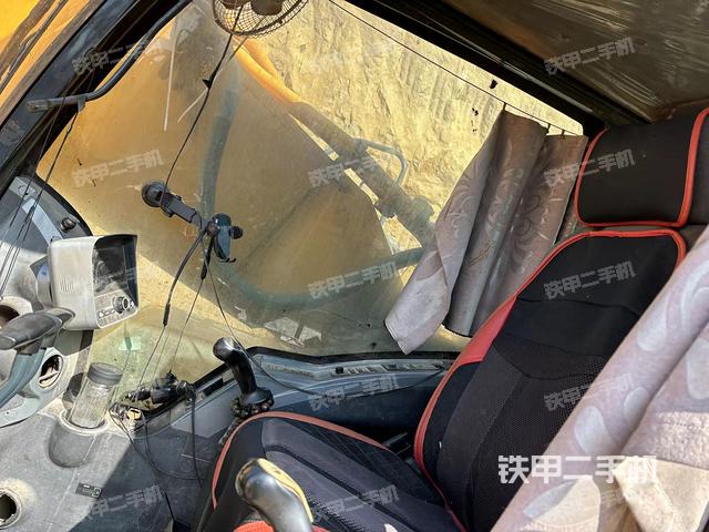 驾驶室整体（整机外观）