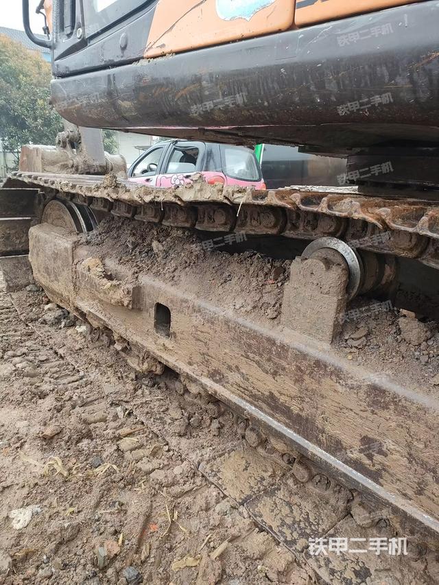 单侧履带整体（整机外观）