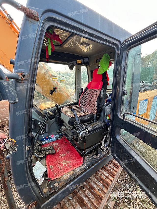 驾驶室整体（整机外观）