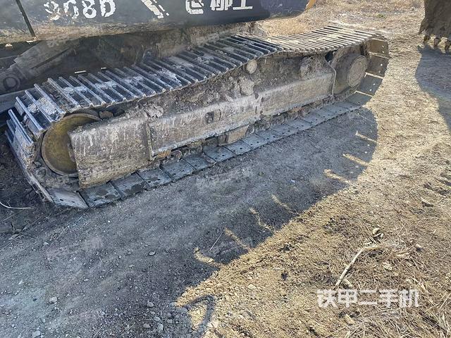 单侧履带整体（整机外观）