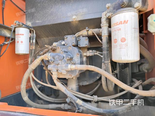 液压泵斜45 右（大件舱室）