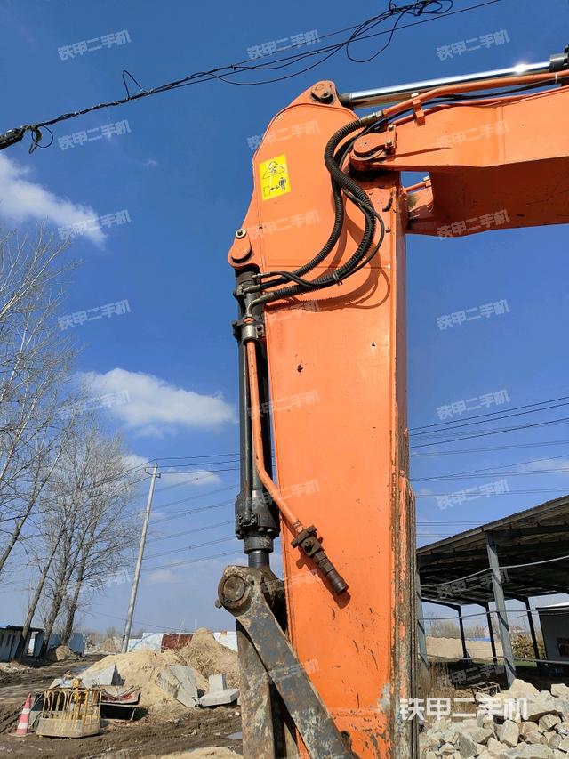 小臂整体左后（工作和回转装置）