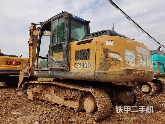 整機(jī)右后45°(整機(jī)外觀) 整機(jī)右后45°(整機(jī)外觀)