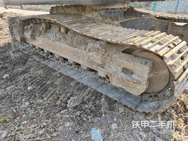 左侧履带整体 （行走机构）