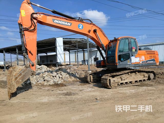 斗山DX215-9C挖掘机