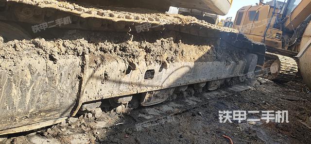 单侧履带整体（整机外观）