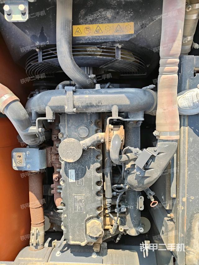 发动机室（上车部件）