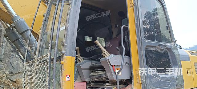 驾驶室整体（整机外观）