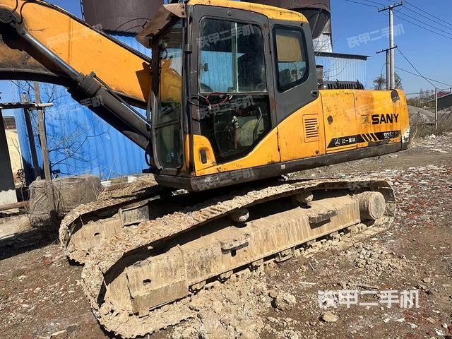 驾驶室整体（整机外观）