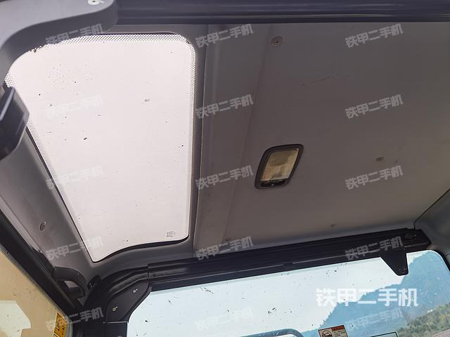 驾驶室顶部（整机外观）