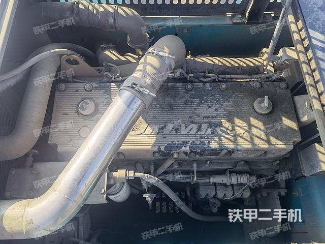 发动机整体俯视（整机外观）