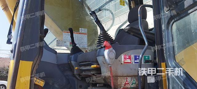 驾驶室整体（整机外观）