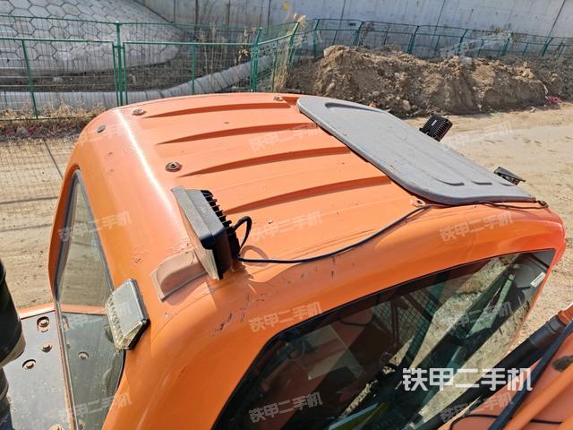 驾驶室顶部俯视（上车部件）