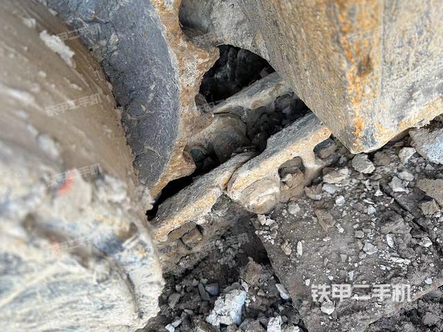 单侧履带整体（整机外观）