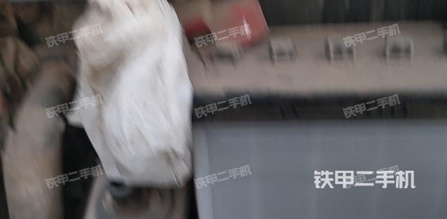 回转马达和主控阀（整机外观）