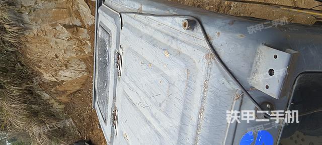 驾驶室顶部（整机外观）