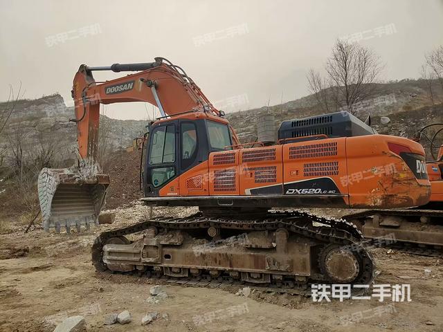 斗山DX520LC-9C挖掘机