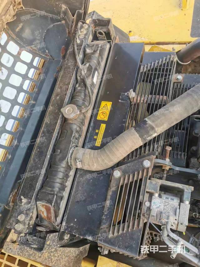 驾驶室整体（整机外观）