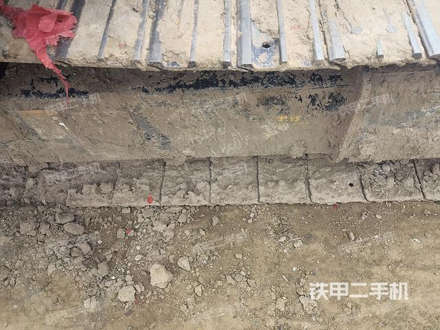 单侧履带整体（整机外观）