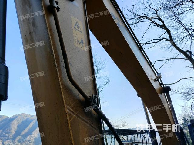 小臂整体左后（工作和回转装置）