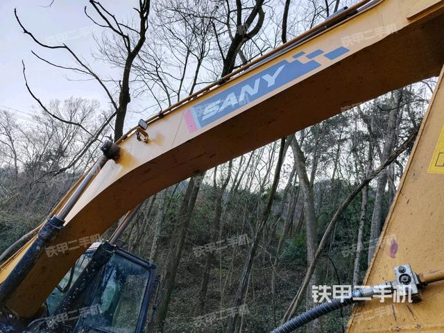 大臂整体 右侧（工作和回转装置）