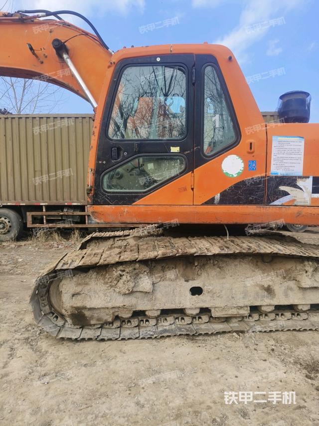 驾驶室左前45度（驾驶室部分）