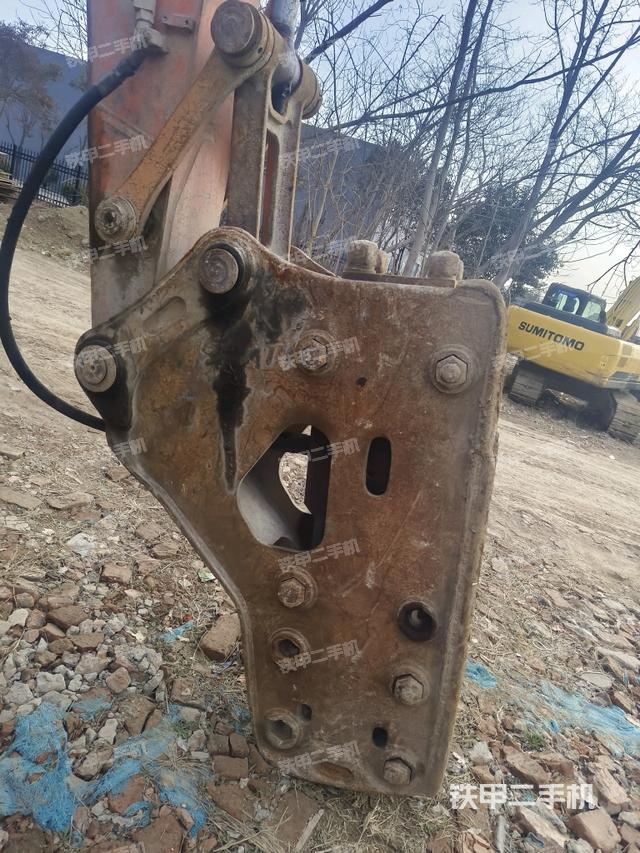 小臂整体左后（工作和回转装置）