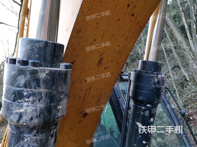 铲斗右后整体（工作和回转装置）