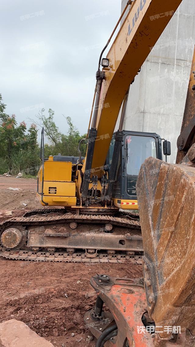 单侧履带整体（整机外观）