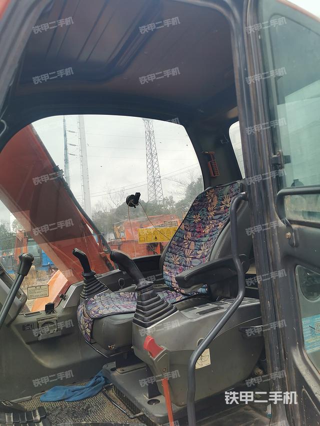 驾驶室整体（整机外观）