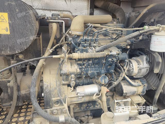 发动机整体俯视（整机外观）