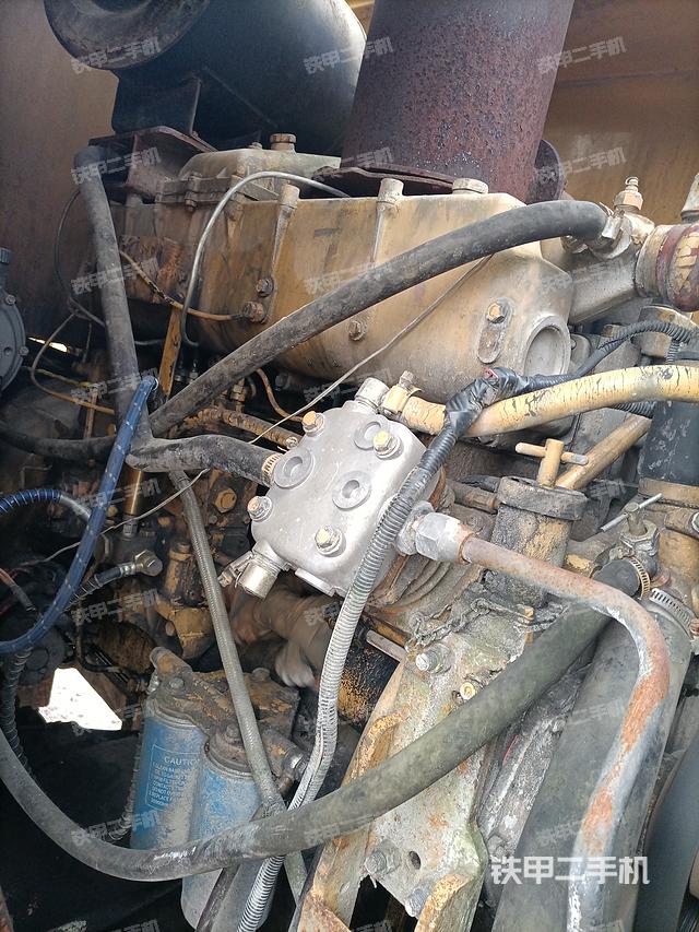 发动机左侧（整机外观及大件）