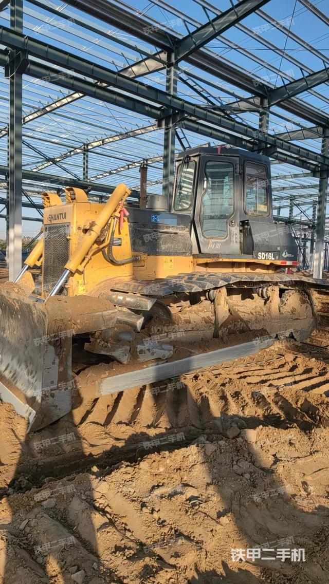 山推SD16L濕地型推土機