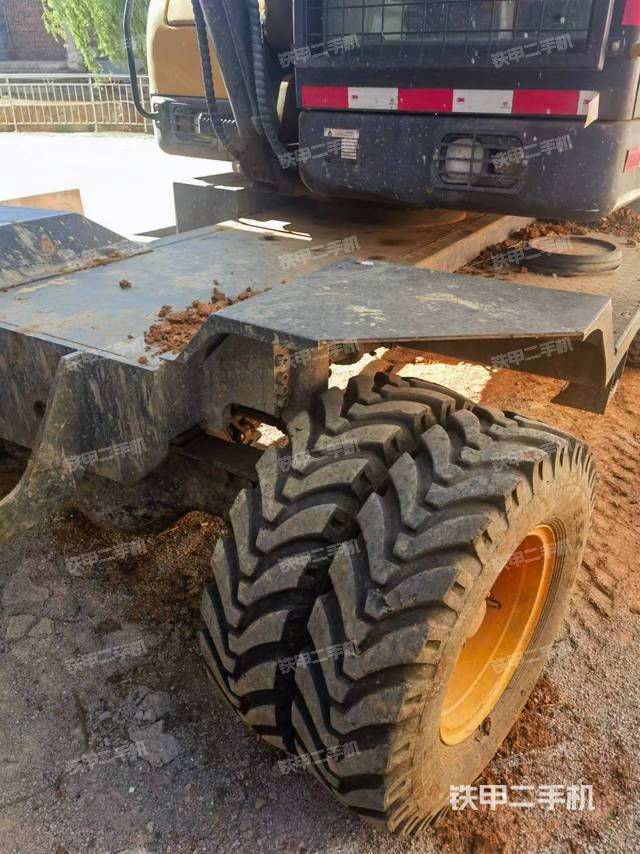 单侧履带整体（整机外观）