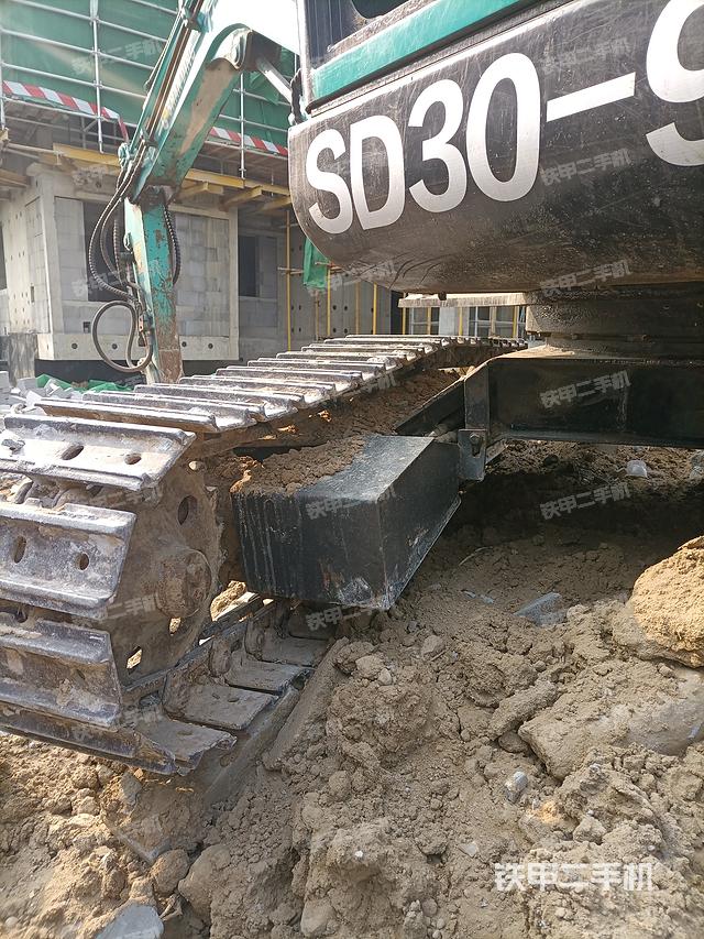 单侧履带整体（整机外观）