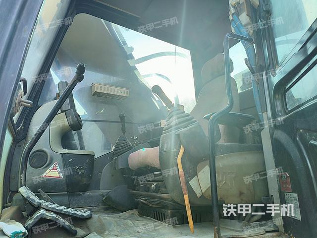 驾驶室整体（整机外观）