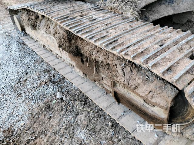 左侧履带整体 （行走机构）