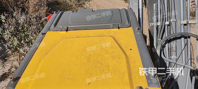 驾驶室顶部（整机外观）